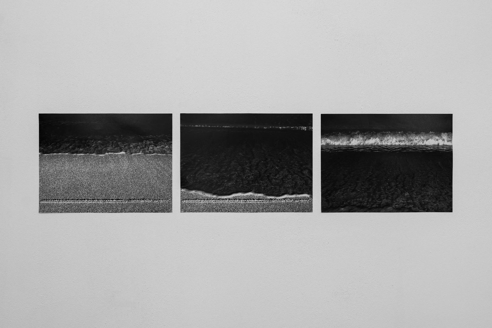 Fabiana Casu — trittico fotografico in bianco e nero dedicato al movimento del mare